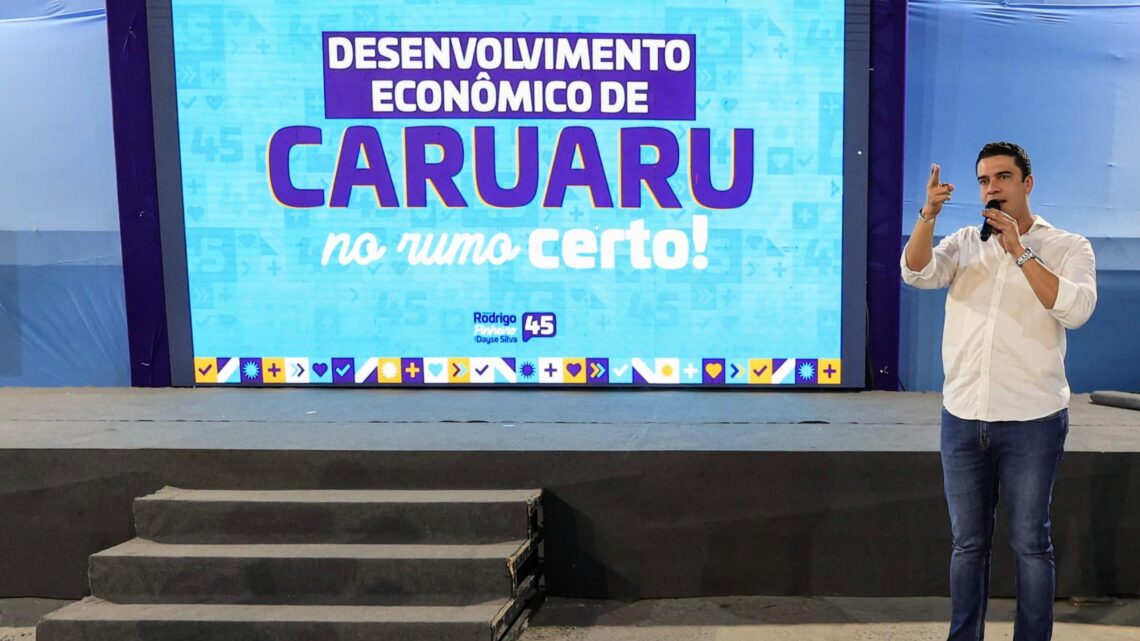 Rodrigo Pinheiro ressalta a alta geração de emprego e renda em Caruaru e anuncia implantação do Polo de Desenvolvimento Têxtil do Agreste Rodrigo Pinheiro ressalta a alta geração de emprego e renda em Caruaru e anuncia implantação do Polo de Desenvolvimento Têxtil do Agreste