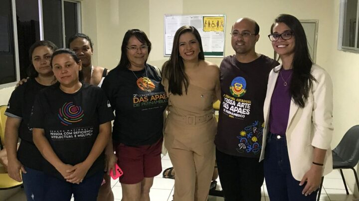 Dra Any Fernandes, que contribuiu para aprovação da PL, comemora sanção da lei que proíbe fogos com estampido em Altinho