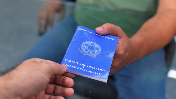 Pernambuco tem maior geração de empregos do Nordeste e terceira maior do Brasil