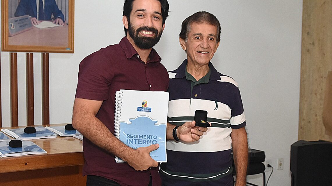 Leonardo Chaves dedicado ao planejamento estratégico do mandato de Hugo, para que juntos possam atender às necessidades dos caruaruenses Leonardo Chaves dedicado ao planejamento estratégico do mandato de Hugo, para que juntos possam atender às necessidades dos caruaruenses