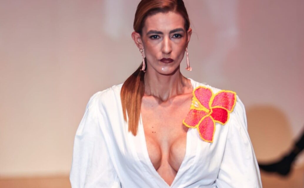 Ex-aluna de Moda do Senac em Caruaru participa de evento em Paris