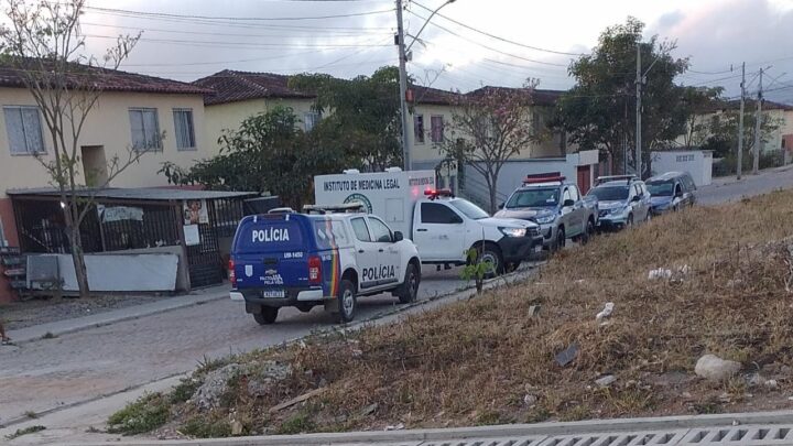 Duplo homicídio em Caruaru: vítimas são assassinadas a tiros dentro de residência