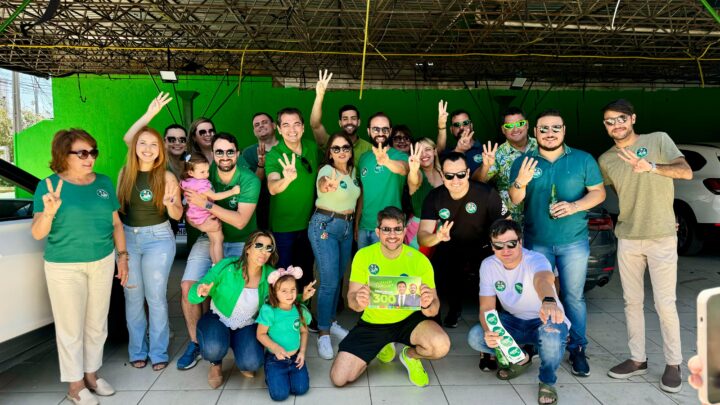 Adesivaço em Caruaru mobiliza centenas de apoiadores da campanha de Fernando Santos Júnior para a OAB Pernambuco