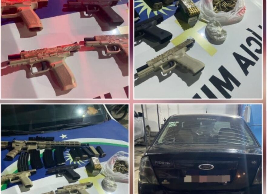 PM apreende armas que estavam em carro, transportado por carreta cegonha PM apreende armas que estavam em carro, transportado por carreta cegonha