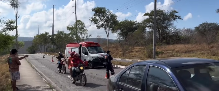 Jovem bate moto em poste e morre em Caruaru