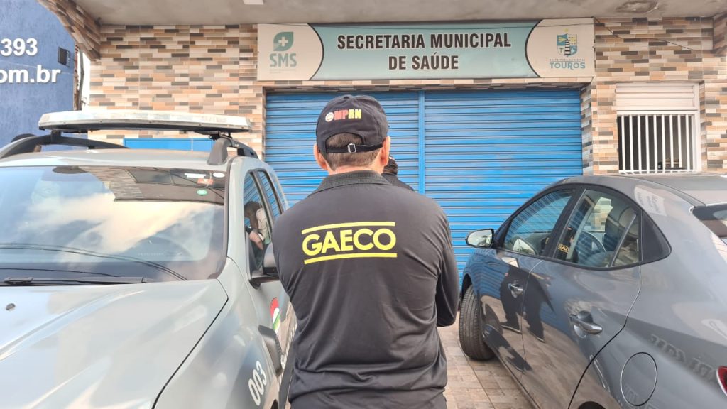Operação do Ministério Público mira alvos em Garanhuns e Caruaru Operação do Ministério Público mira alvos em Garanhuns e Caruaru