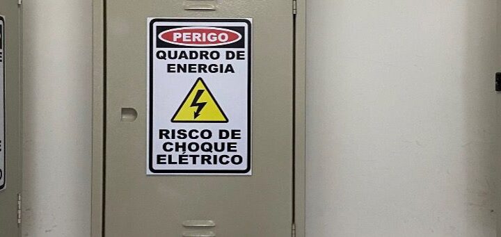 Revisão periódica das instalações elétricas residenciais evita acidentes; Confira às dicas