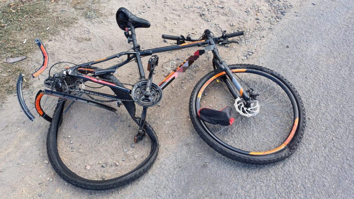 Ciclista morre atropelado por carro no acostamento da BR 232 Ciclista morre atropelado por carro no acostamento da BR 232
