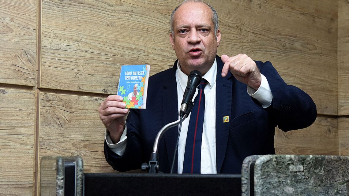Jorge Quintino propõe prioridade de matrícula para alunos com TEA em escolas próximas Jorge Quintino propõe prioridade de matrícula para alunos com TEA em escolas próximas
