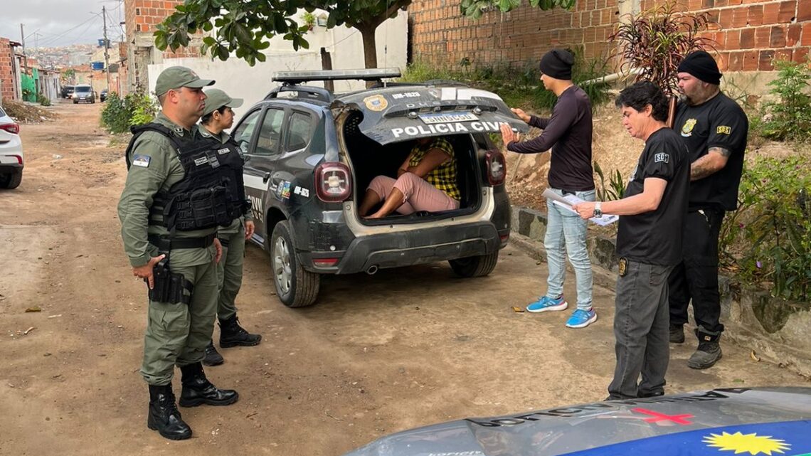 Polícia prende quadrilha suspeita de roubo, tráfico de drogas e sequestro Polícia prende quadrilha suspeita de roubo, tráfico de drogas e sequestro