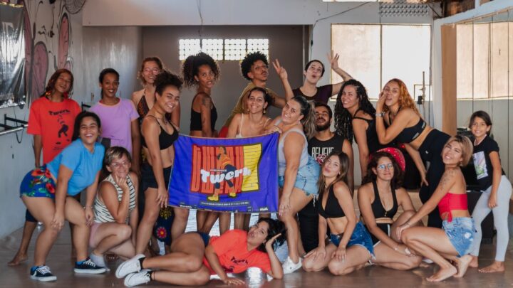Aulas gratuitas de twerk promovem empoderamento de mulheres e pessoas LGBTQIA+ em Caruaru