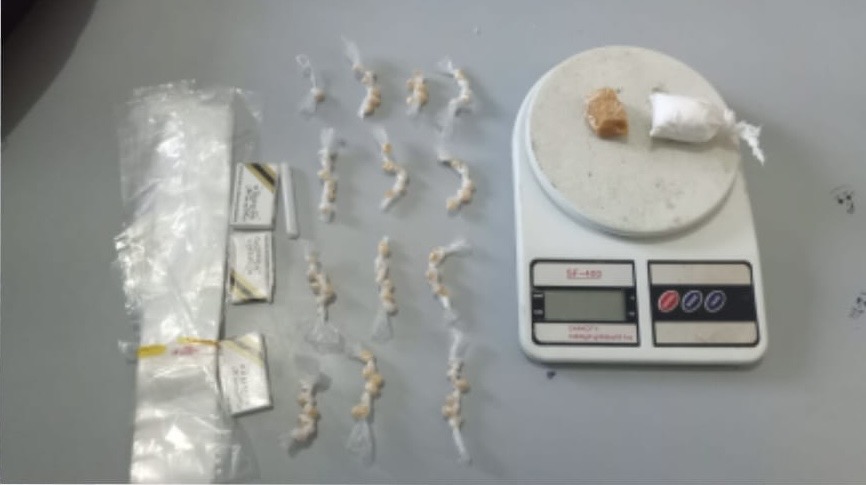 PM prende dois suspeitos por tráfico de drogas em São Caitano
