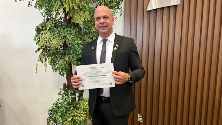 Vereador reeleito mais votado da história de Caruaru, Anderson Correia é diplomado para o segundo mandato