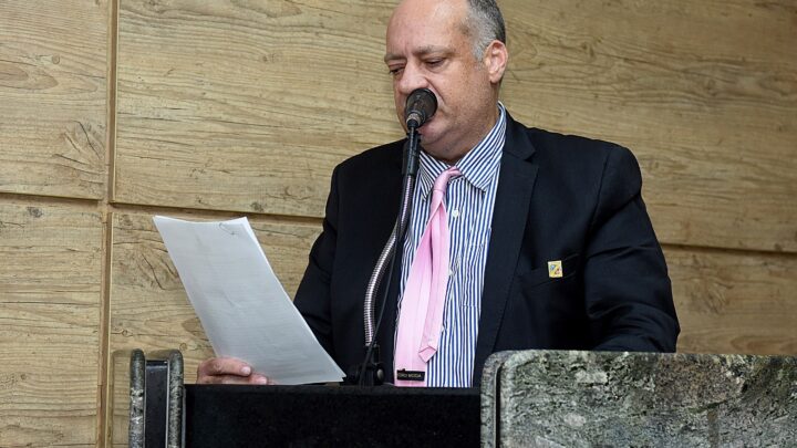 Vereador Jorge Quintino pede banheiros adaptados para ostomizados em Caruaru