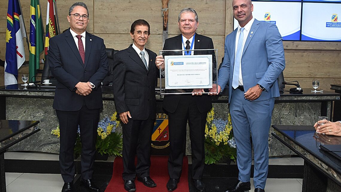 Anderson Correia presta homenagens à Câmara Regional e ao presidente do TJPE no Poder Legislativo de Caruaru