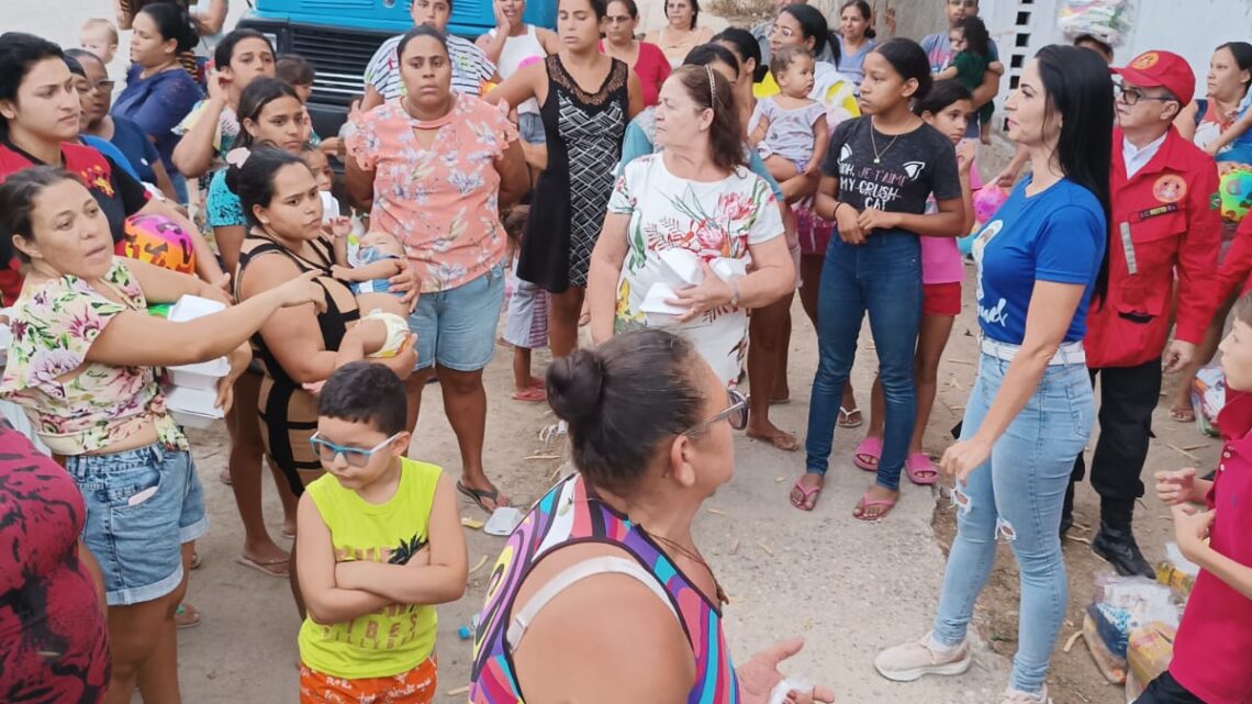 8° Projeto Emanuel distribui brinquedos e alimentos