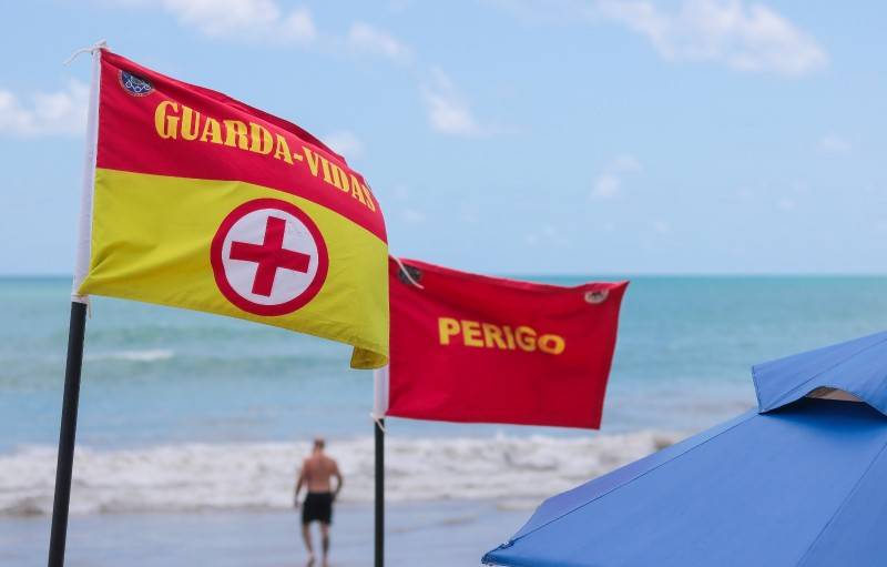 Feriadão de Ano Novo e praias da RMR: CEMIT alerta sobre cuidados para banho de mar seguro Feriadão de Ano Novo e praias da RMR: CEMIT alerta sobre cuidados para banho de mar seguro