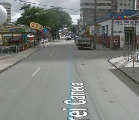 Rua Frei Caneca ficará apenas com uma faixa em virtude da Seresta de Natal, em Caruaru