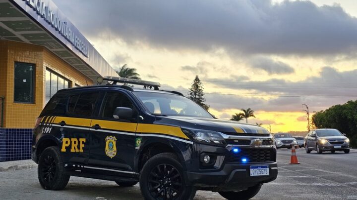 Caminhão com mais de 30 toneladas em excesso é recolhido pela PRF