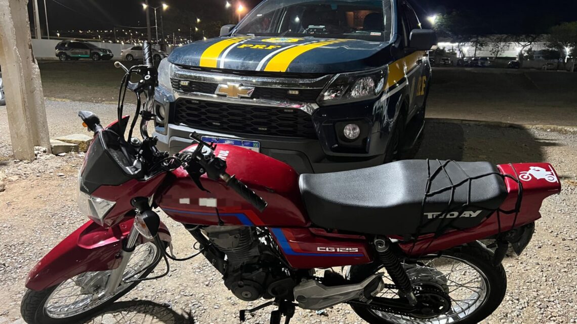 PRF acaba com “racha” e apreende moto adulterada em Caruaru