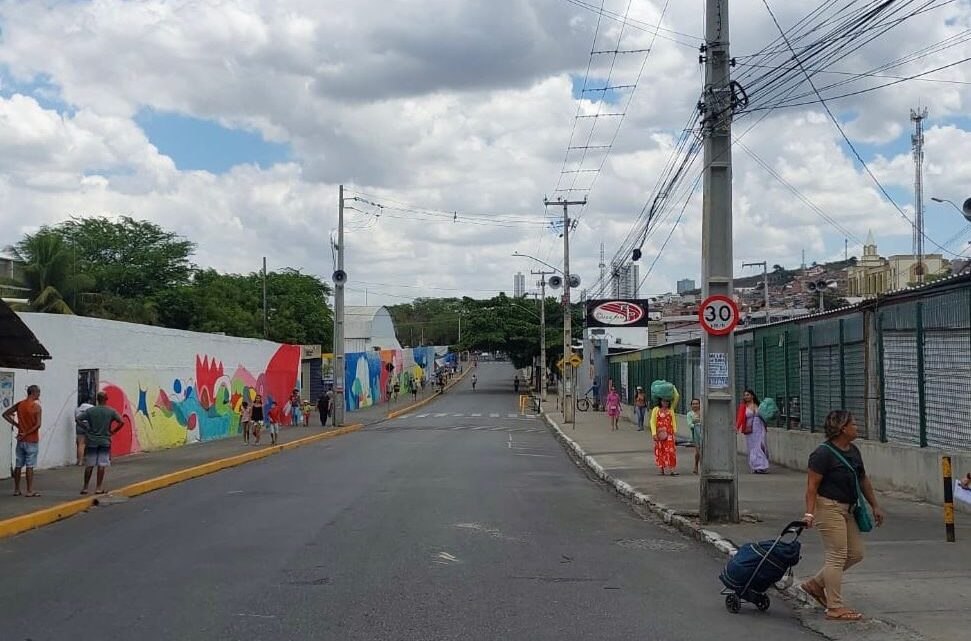 Prefeitura de Caruaru destina vagas de estacionamento para vans em dias de Feira da Sulanca Prefeitura de Caruaru destina vagas de estacionamento para vans em dias de Feira da Sulanca