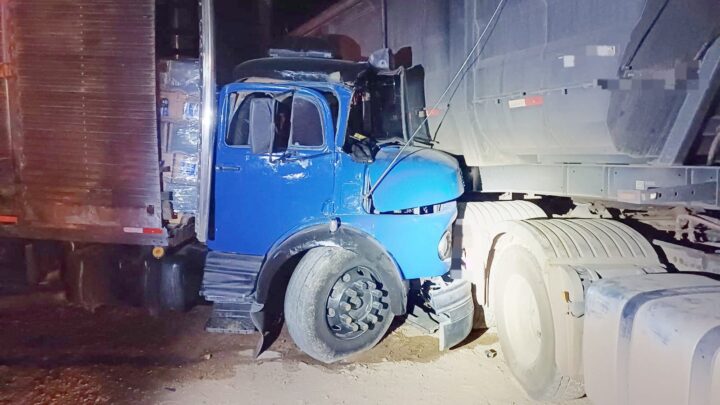 Motorista morre prensado por caminhão na BR 232