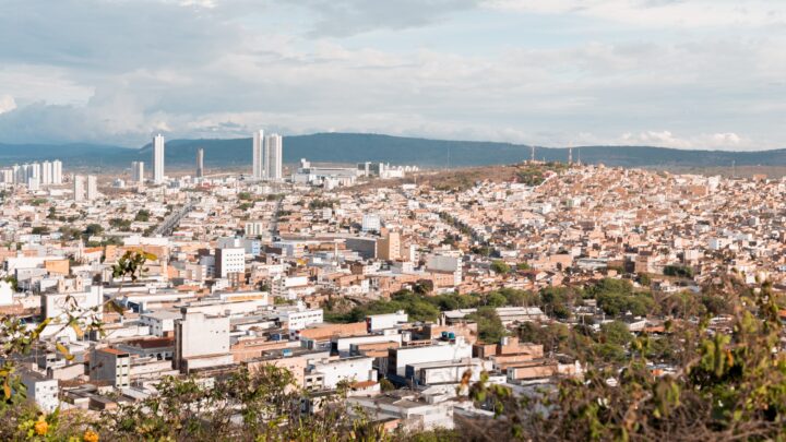 Caruaru se destaca como o município que mais gerou empregos no interior do estado em 2024