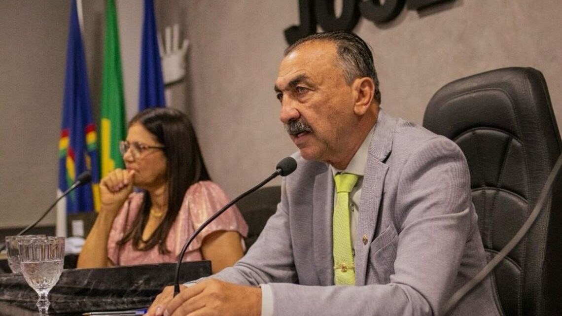Mané Bento é eleito presidente da Câmara de Brejo da Madre de Deus