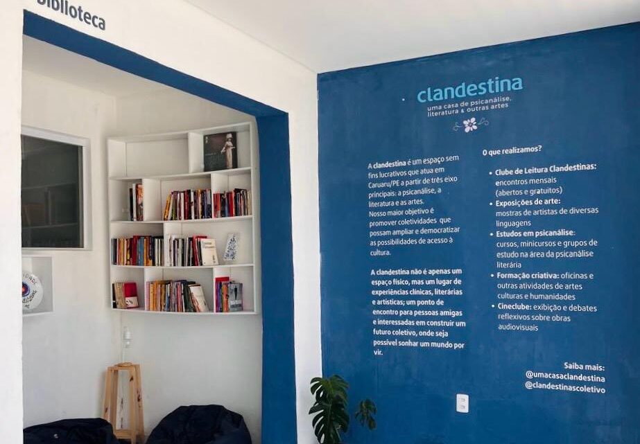 Casa Clandestina realiza exposição “Poesia nas estrelas: a arte entre um domingo e um fevereiro” Casa Clandestina realiza exposição “Poesia nas estrelas: a arte entre um domingo e um fevereiro”