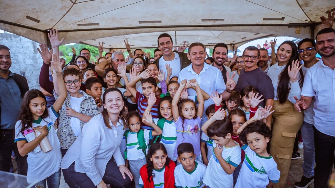 Rodrigo Pinheiro entrega CMEI na Vila do Juá e vereador Galego de Lajes comemora Rodrigo Pinheiro entrega CMEI na Vila do Juá e vereador Galego de Lajes comemora