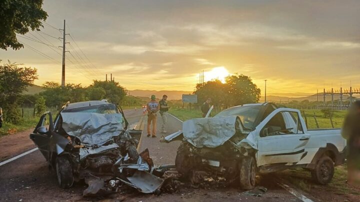 Três mortes em colisão frontal na BR 424