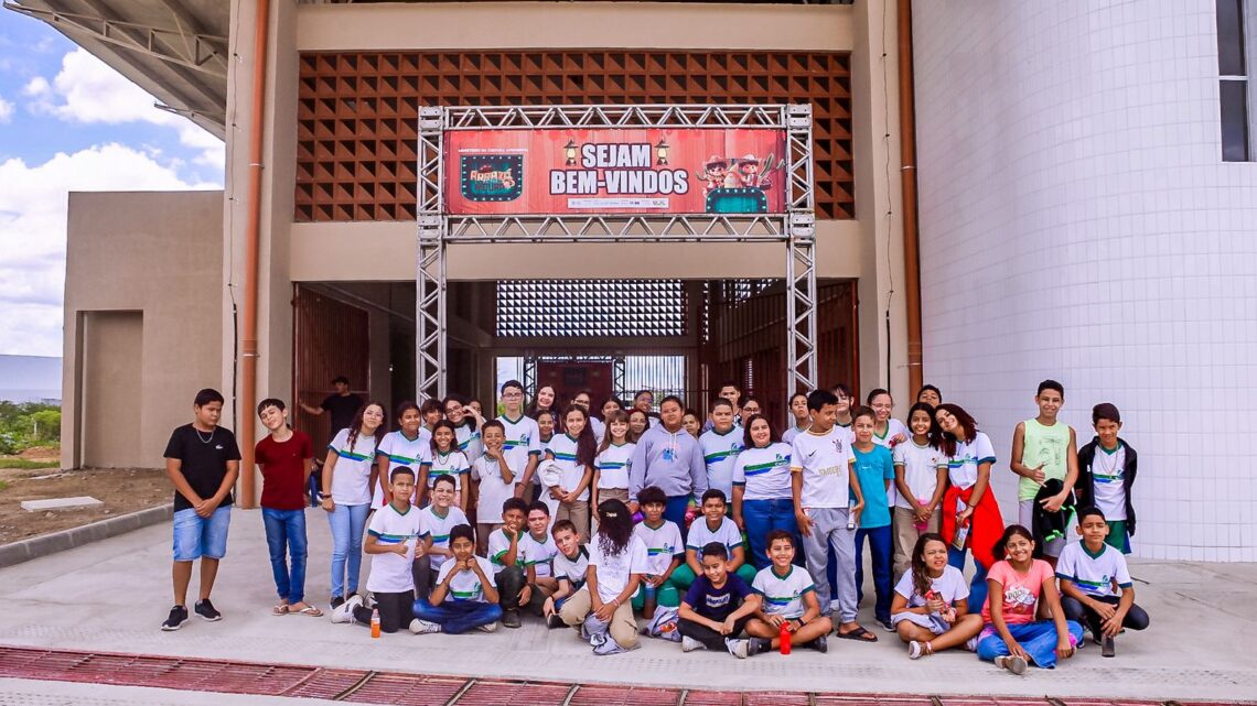“Arraiá de Seu Moura”, no Espaço Multicultural, em Caruaru