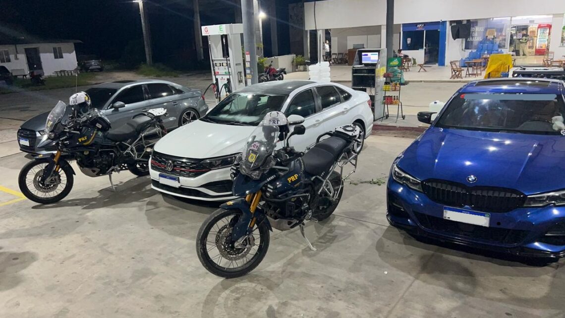 Operação da PRF flagra motoristas disputando “racha” e recolhe veículos