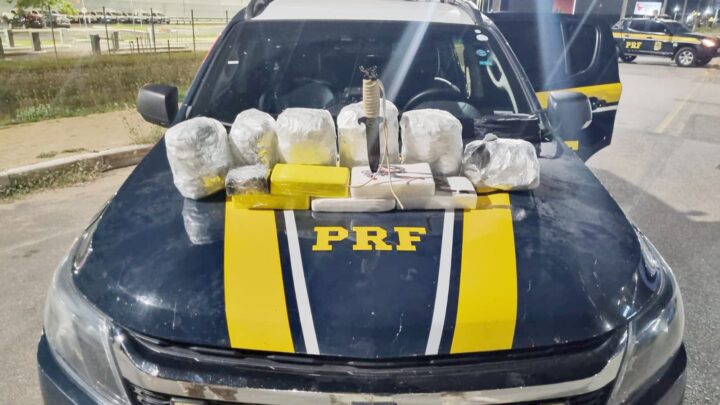 Passageiro de ônibus é detido com cocaína, pasta base e maconha