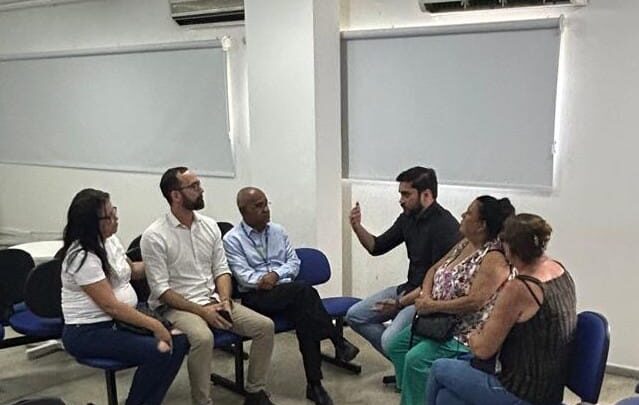 Compesa reúne moradores da rua Severino Félix dos Santos e estabelece prazo  para pagamento das indenizações