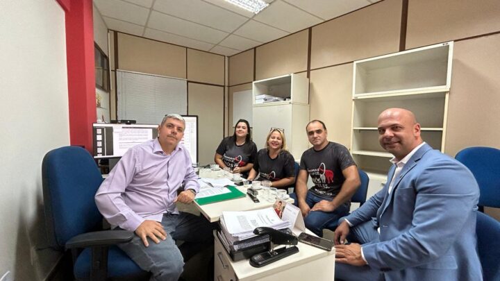 Anderson Correia discute políticas públicas com protetores no Ministério Público em Gravatá