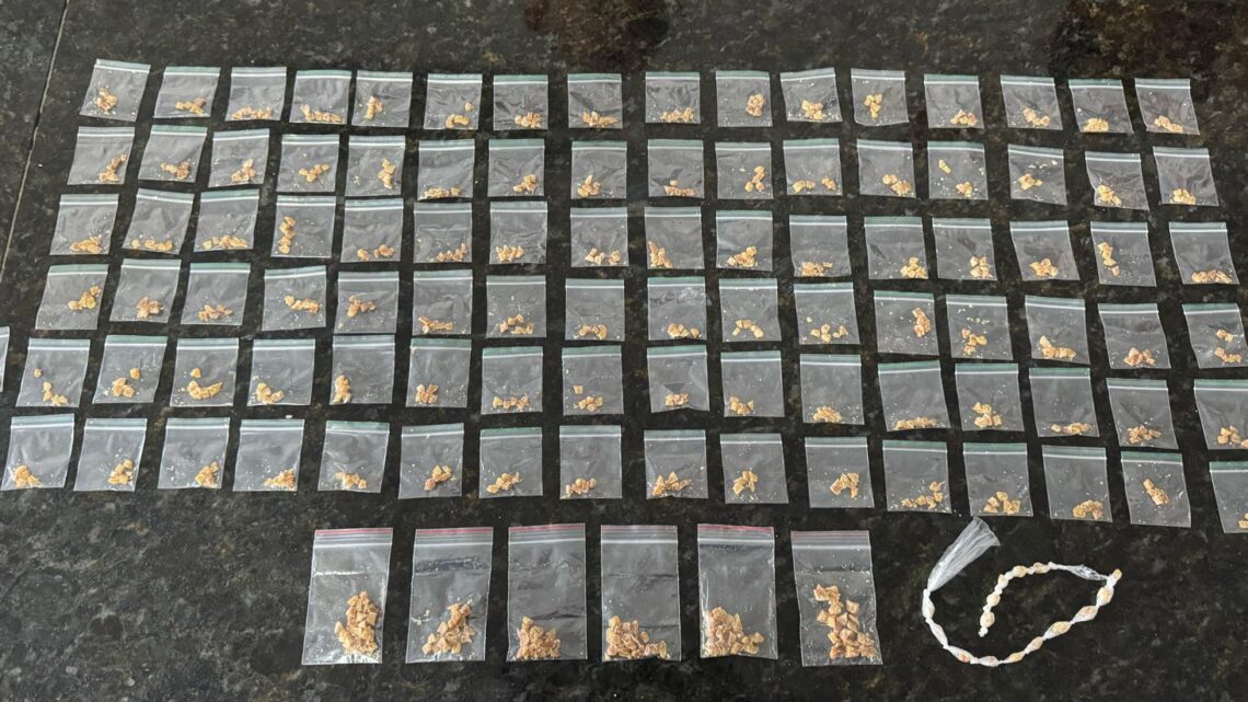 PM apreende mais de 600 pedras de crack em Caruaru