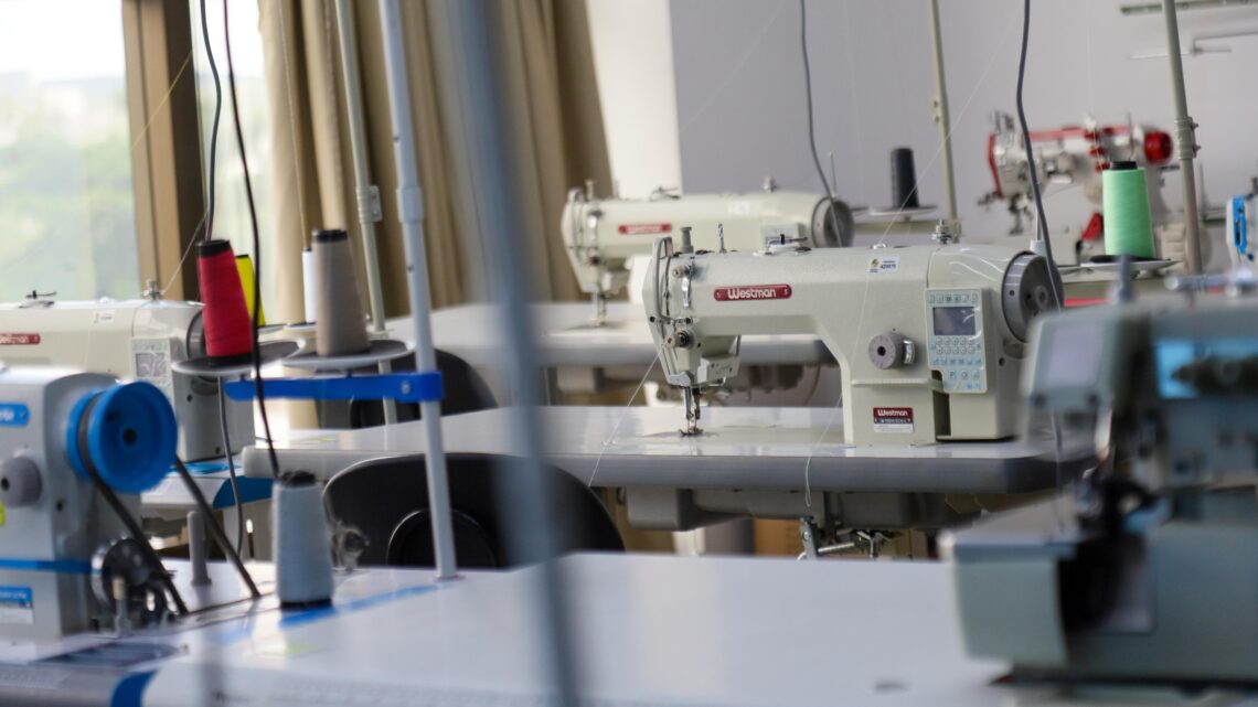 Secretaria da Mulher oferta 20 vagas em curso gratuito de mecânica de máquina de costura em Caruaru