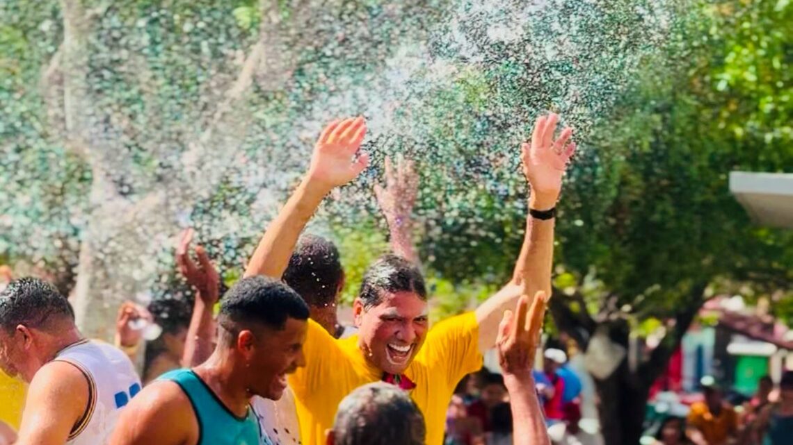 Vereador Júnior Letal realiza mais uma edição do Carnaval do Centro Social