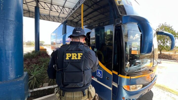 Dois foragidos por homicídio são detidos pela PRF em Gravatá e Caruaru