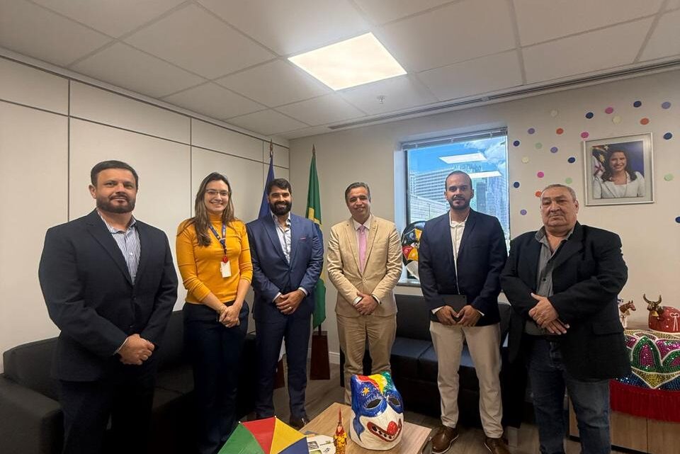 Câmara de Caruaru visita Escritório de Representação do Governo de Pernambuco em Brasília Câmara de Caruaru visita Escritório de Representação do Governo de Pernambuco em Brasília