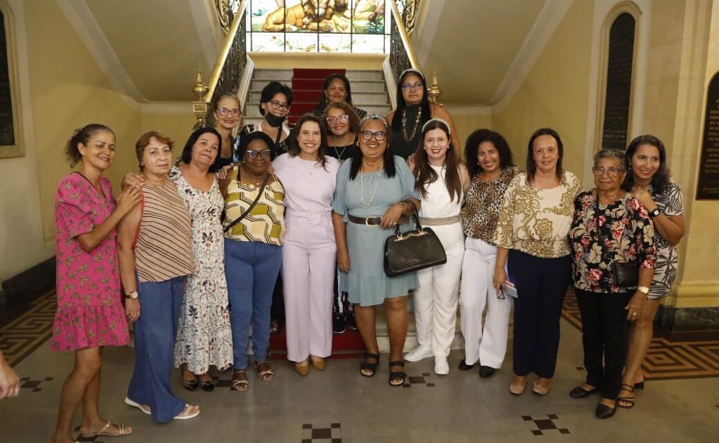 No Dia Internacional da Mulher, governadora Raquel Lyra anuncia distribuição de veículos para reforçar política para as mulheres nos municípios
