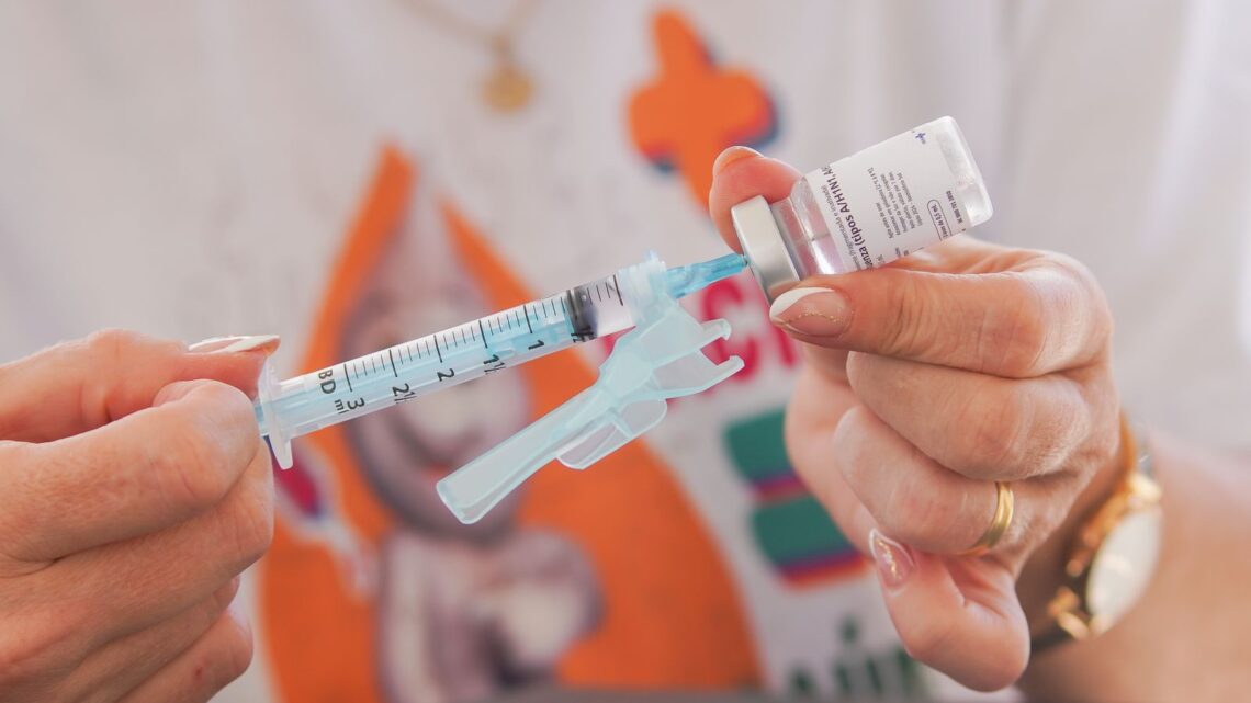Secretaria de Saúde de Caruaru amplia vacinação contra HPV para crianças e adolescentes Secretaria de Saúde de Caruaru amplia vacinação contra HPV para crianças e adolescentes