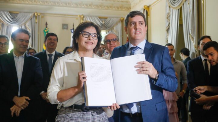Governadora em exercício Priscila Krause empossa Manuca como novo secretário de Desenvolvimento Profissional e Empreendedorismo de Pernambuco