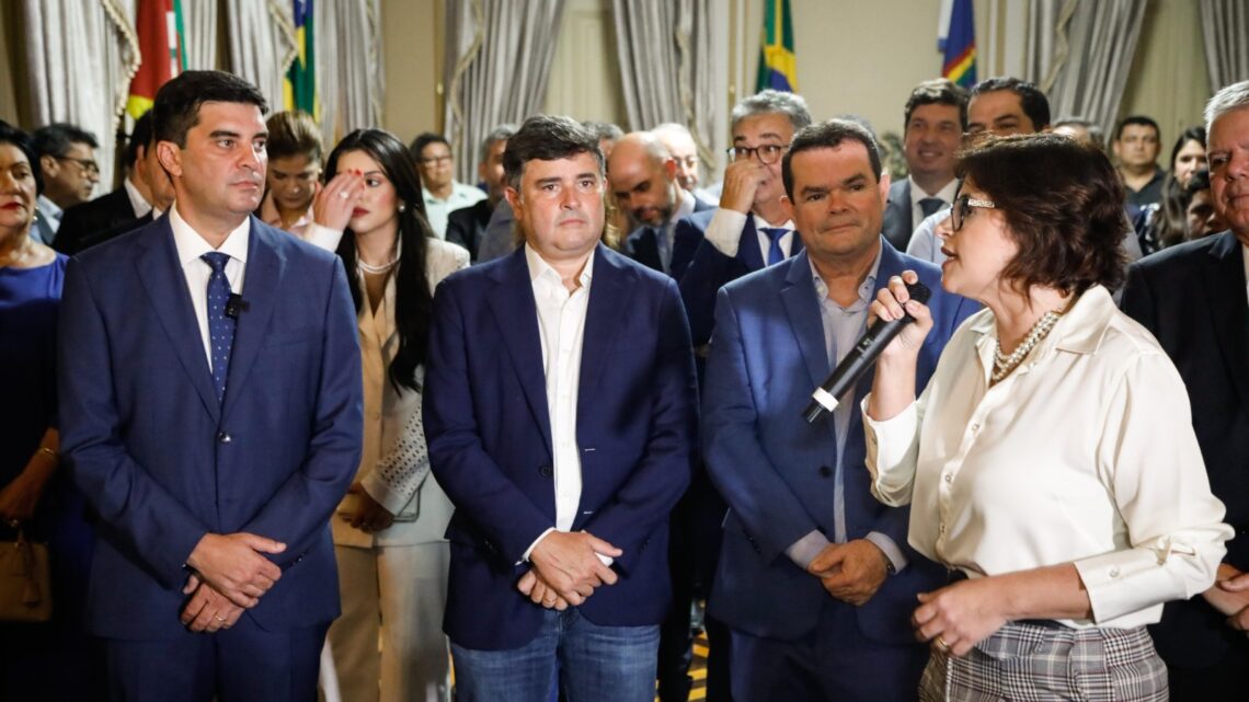 Governadora em exercício Priscila Krause empossa Kaio Maniçoba como novo secretário de Turismo e Lazer