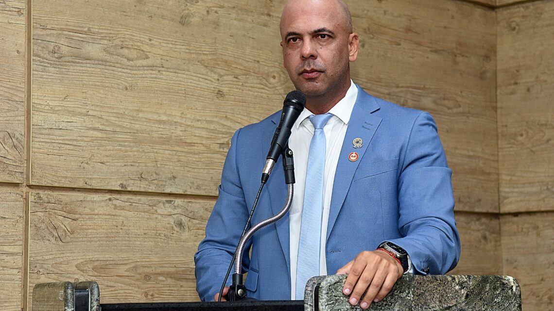 Anderson Correia apresenta Anteprojeto de Lei para Caruaru adotar energia solar nos prédios públicos