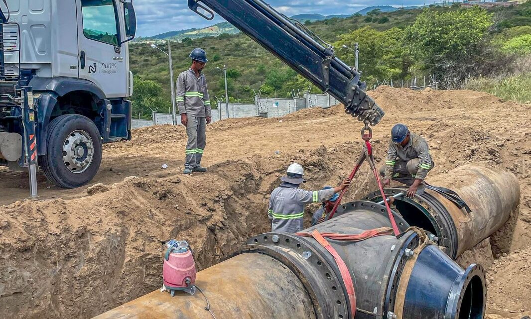Caruaru deixa de ser atendida pelo Sistema Jucazinho e receberá água da Transposição do Rio São Francisco Caruaru deixa de ser atendida pelo Sistema Jucazinho e receberá água da Transposição do Rio São Francisco
