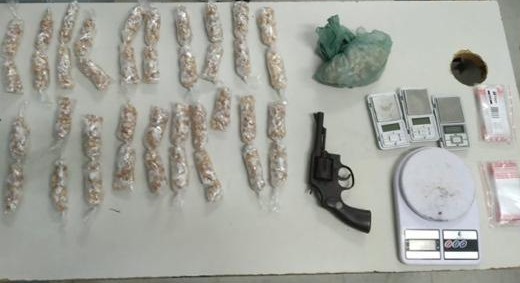 PM apreende mais de duas mil pedras de crack