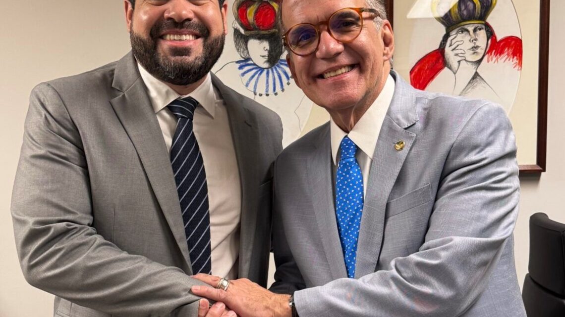 Tonynho Rodrigues solicita emenda para nova sede da Câmara de Caruaru com apoio do senador Fernando Dueire