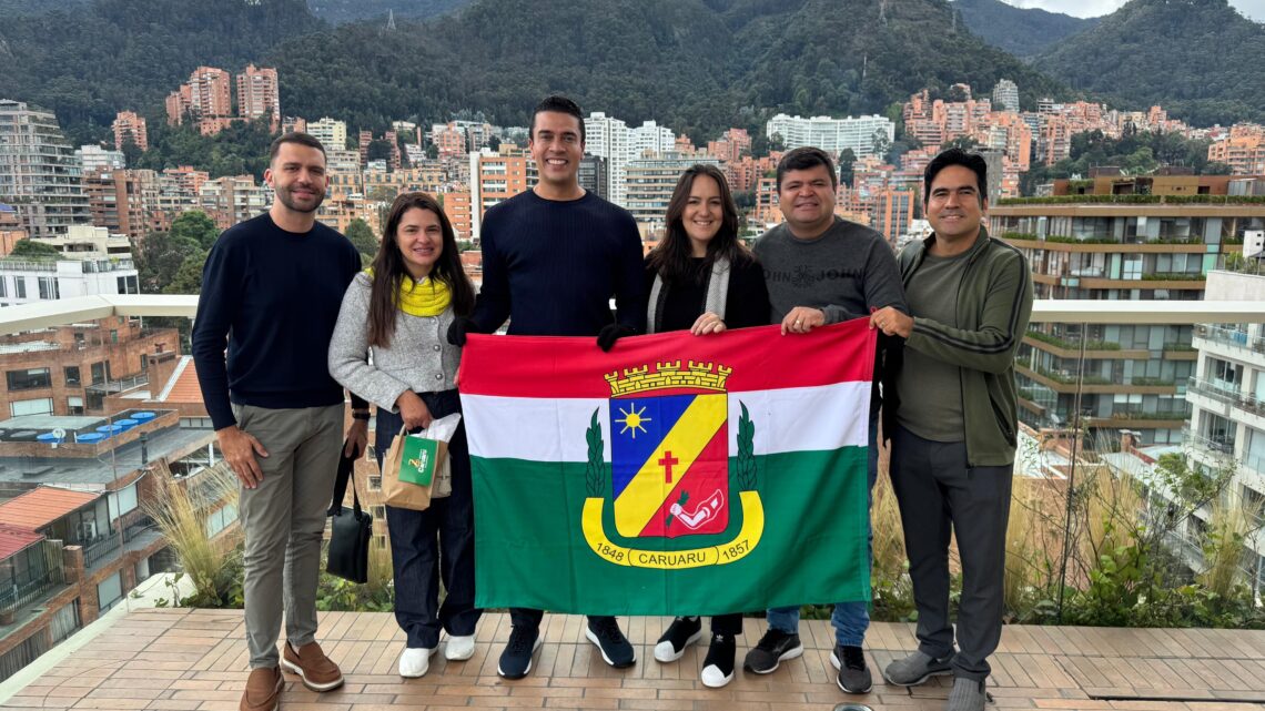 Prefeito Rodrigo Pinheiro visita principais cidades da Colômbia para conhecer iniciativas que podem inspirar ainda mais avanços para Caruaru Prefeito Rodrigo Pinheiro visita principais cidades da Colômbia para conhecer iniciativas que podem inspirar ainda mais avanços para Caruaru